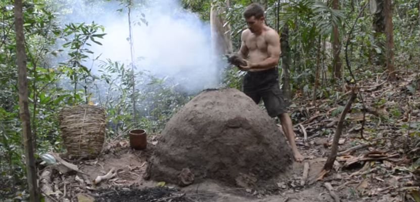 原始的な暮らしをしてお金を稼ぐ外国Youtuber達