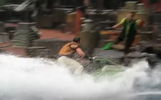 USJのショーで水上バイク事故が発生しショーが中止に