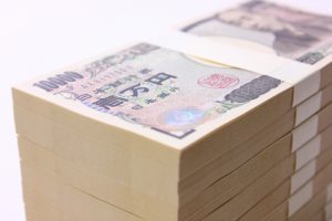 金を稼ぐ