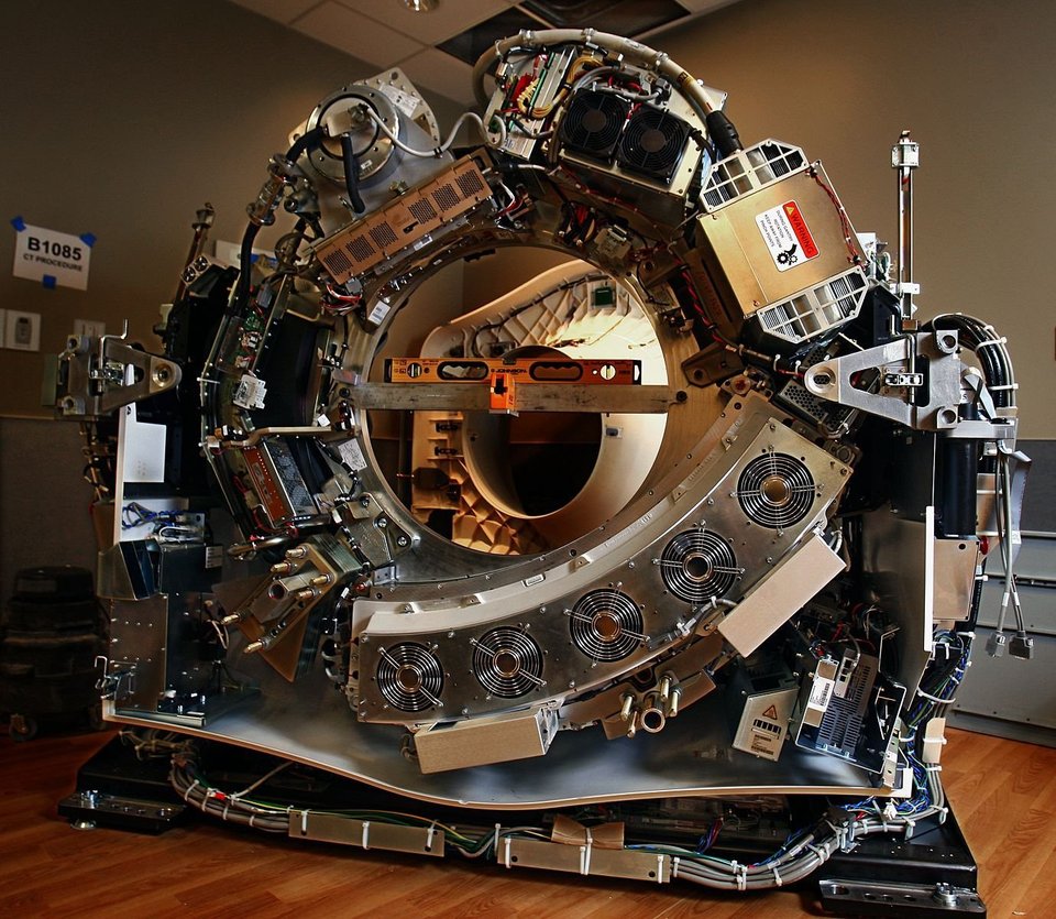 MRIとCTスキャンの違いと、機械の中身がヤバい件