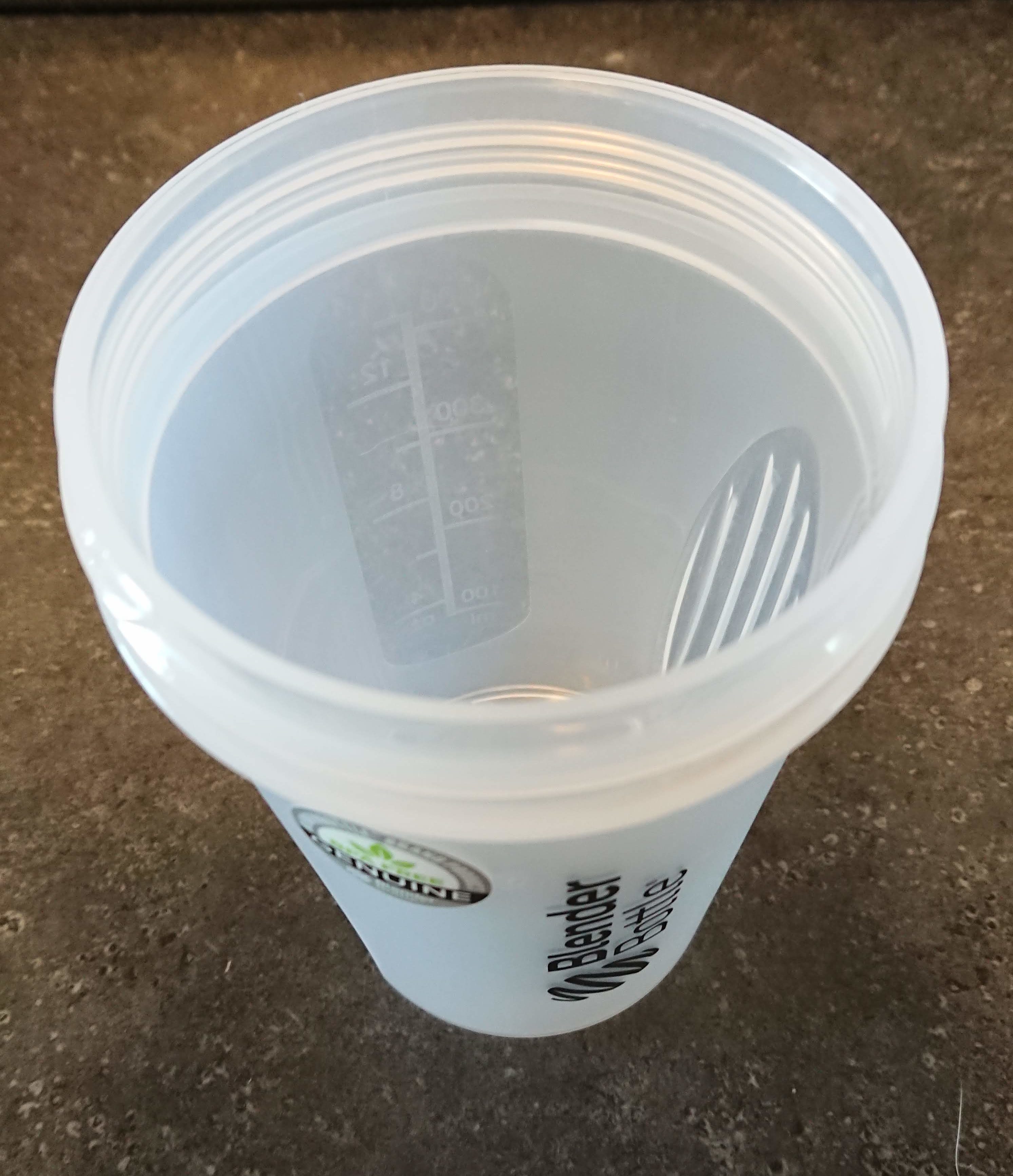 プラスチックのコップが臭い・・・臭いを取る方法とは