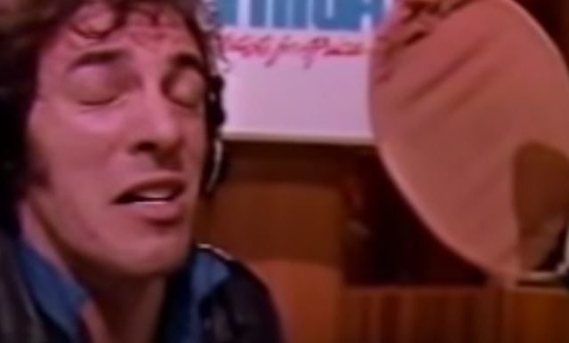 We Are The Worldでダミ声・ハイトーン・音程外しの人は一体誰なのか
